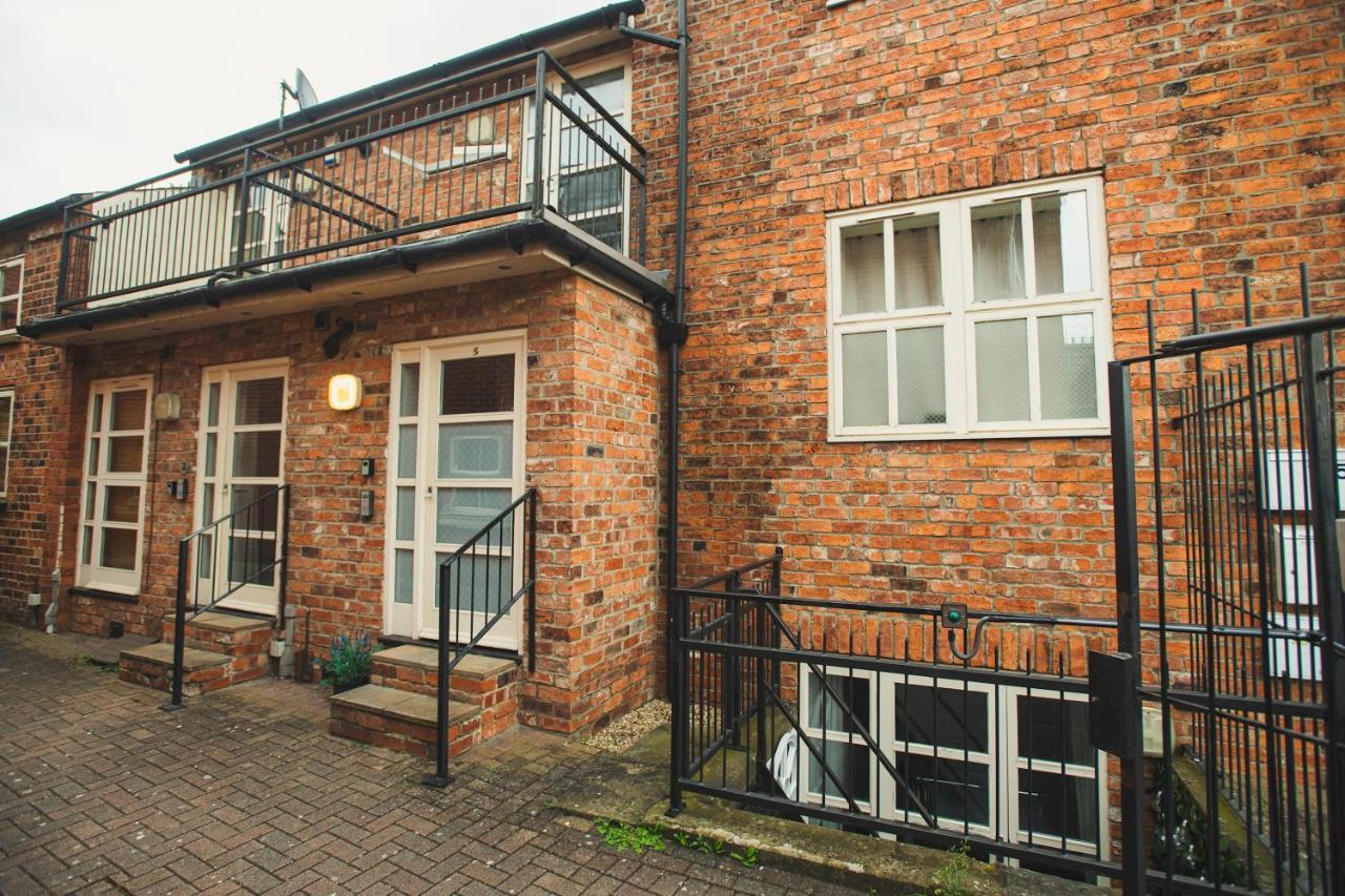 Pass The Keys 2 Bed Flat In Old School House Apartment Lincoln Exterior photo